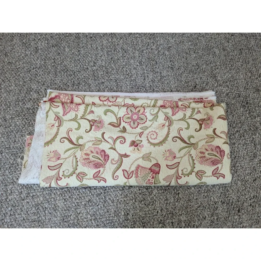6.7 Yds Christie Brinkley Screen Print Decor‎ Quilted Cream Floral Fabric 54x240